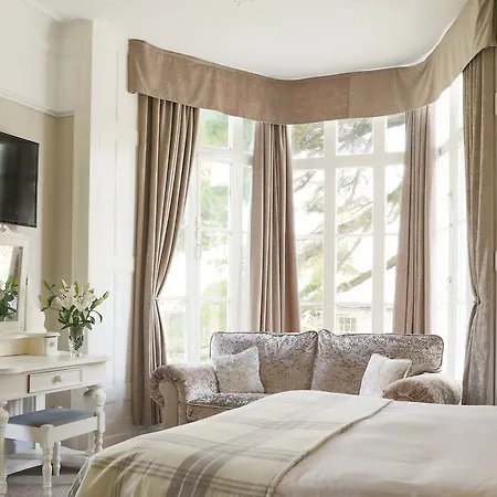 The White Guest house Bowness-on-Windermere